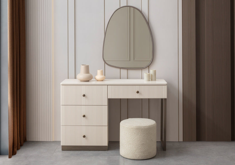 ANTİK YATAK ODASI TAKIMI